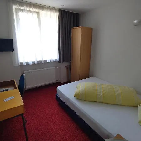 Hotel Im Klosterring 3*